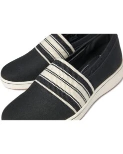 Clarks Breeze Sky Mist | Sneakers & Athletic Shoes -The Shoe Daily 81Zic8O9fvL. AC SR736920